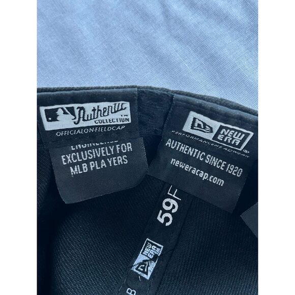 Toronto Blue Jays Fitted New Era 59Fifty Baseball Hat Black, Size 7 1/4 - Picture 3 of 5